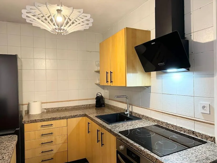 3Bd City Center Charming Flat Balcony & Parking Malaga Apartment