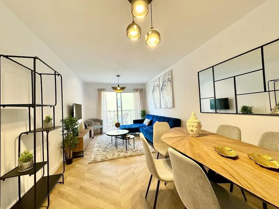 Apartment 3Bd City Center Charming Flat Balcony & Parking Malaga Spain